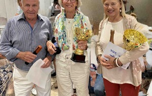 Alain Bekerman et les gagnantes du Trophée Open, Marie Baschet et Armelle Rousselin.